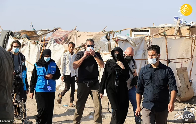 اندوه آنجلینا جولی در میان خانوادههای آواره یمنی/ عکس